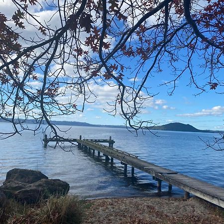 Zodiac Bay Lake Retreat Роторуа Екстер'єр фото