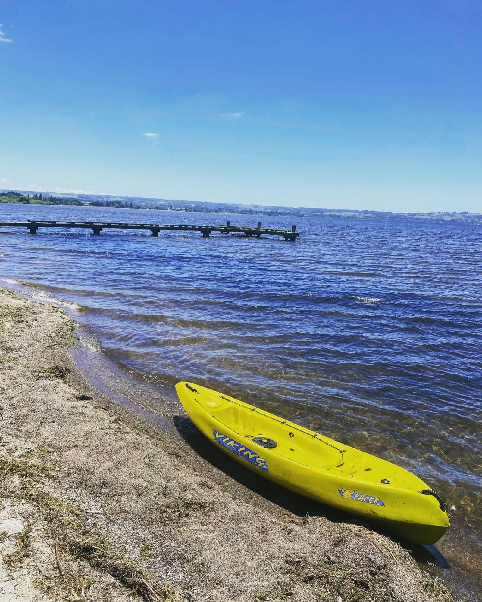 Zodiac Bay Lake Retreat Роторуа Екстер'єр фото